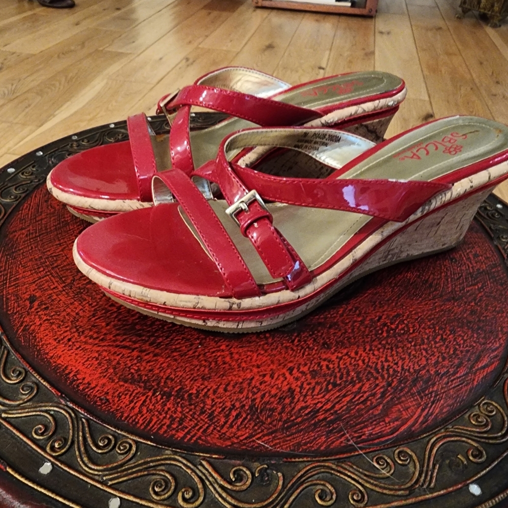 Women's shoes